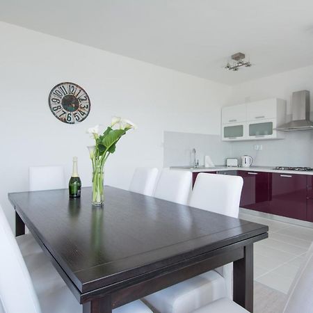 Lux Apartman S Pogledom Na More Trogir Luaran gambar