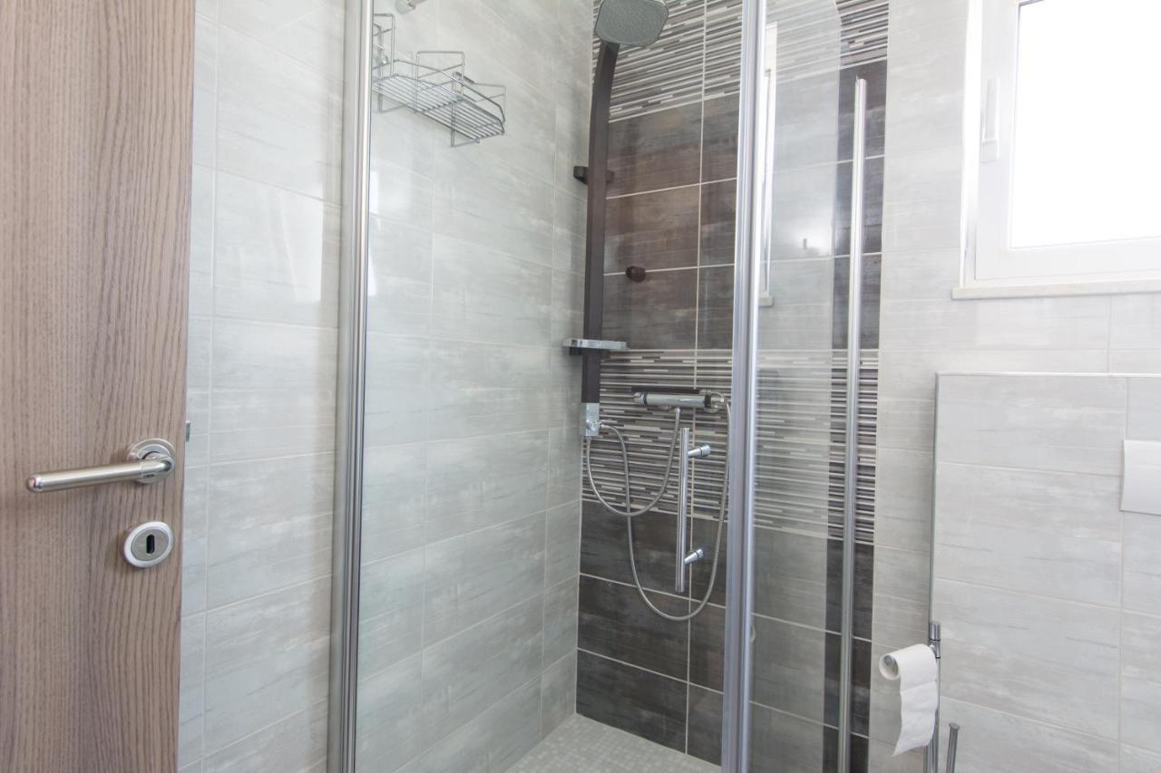 Lux Apartman S Pogledom Na More Trogir Luaran gambar