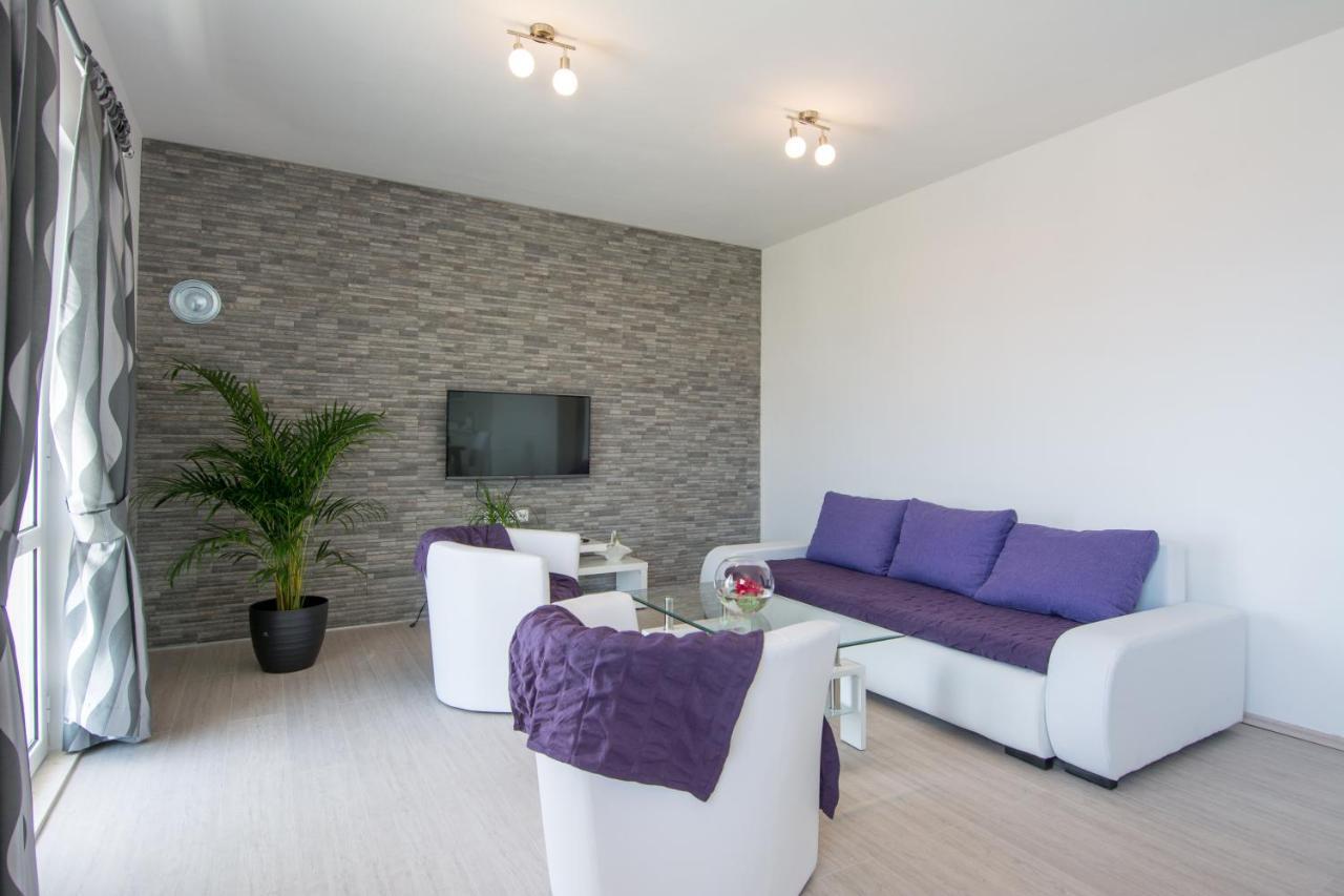 Lux Apartman S Pogledom Na More Trogir Luaran gambar
