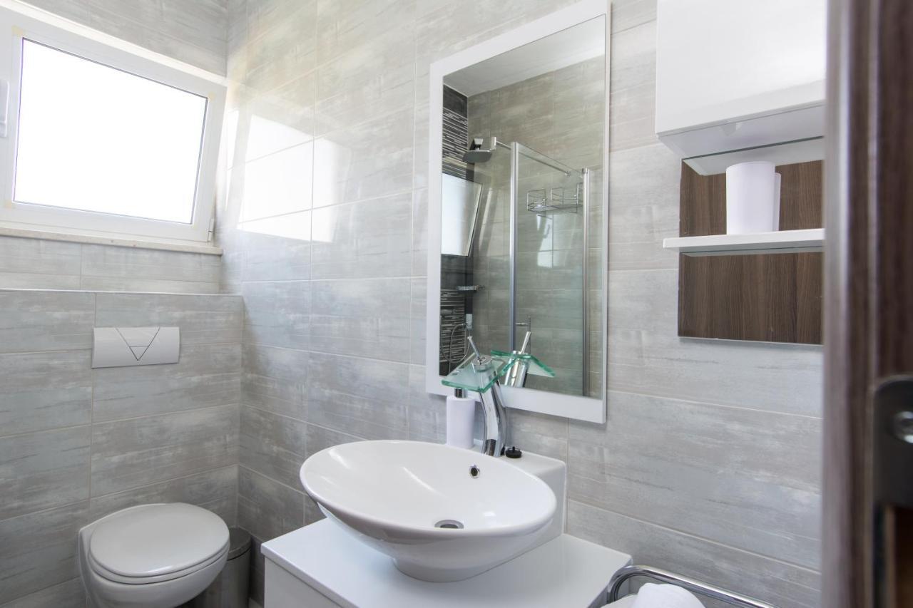 Lux Apartman S Pogledom Na More Trogir Luaran gambar