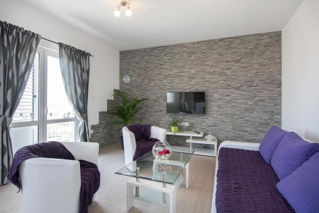 Lux Apartman S Pogledom Na More Trogir Luaran gambar