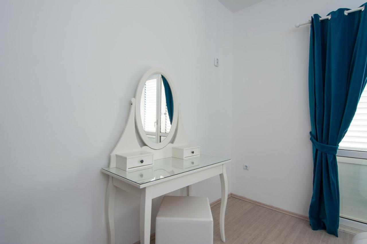 Lux Apartman S Pogledom Na More Trogir Luaran gambar